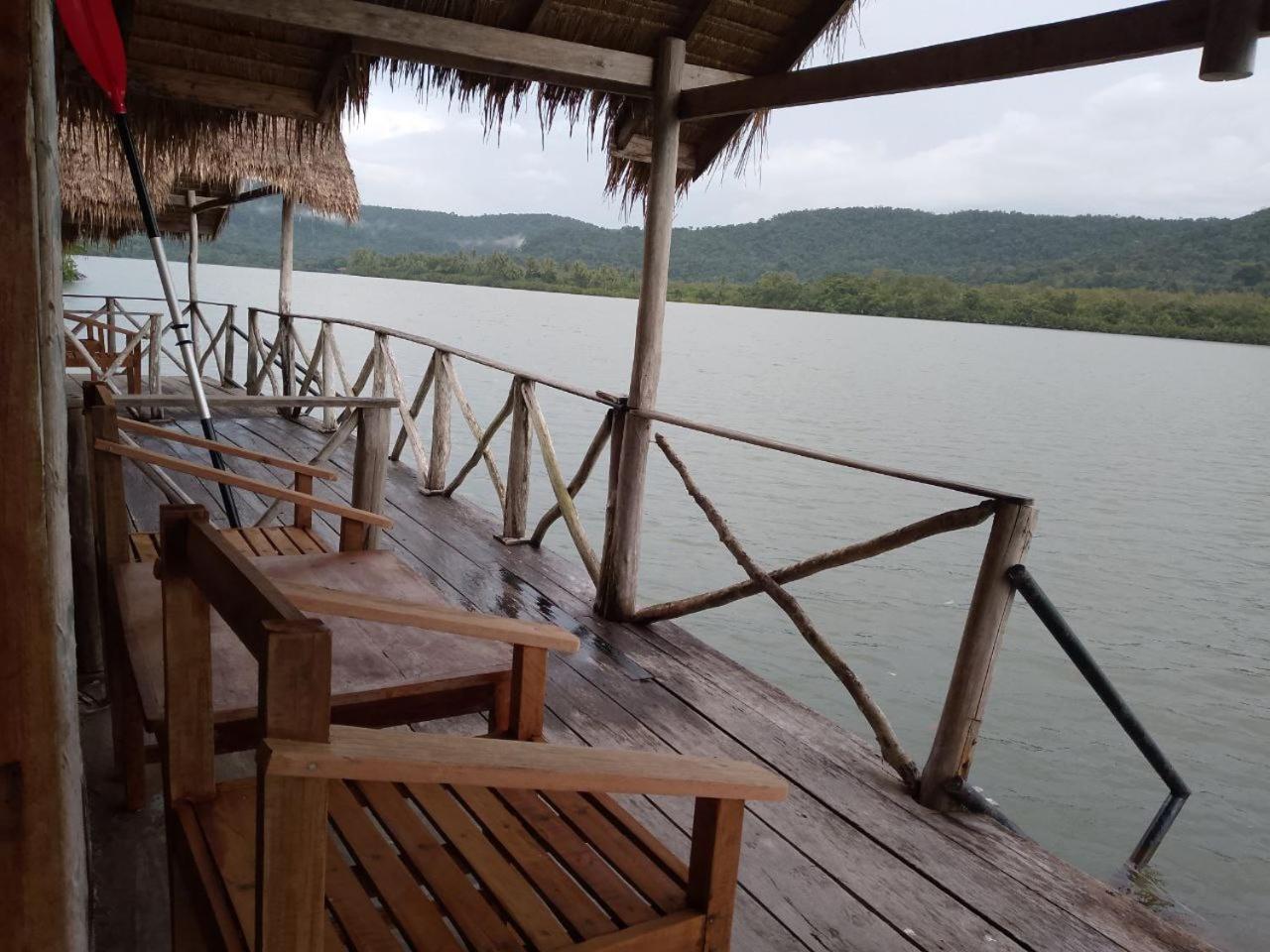 Villa The Floating House Krŏng Kaôh Kŏng Exterior foto